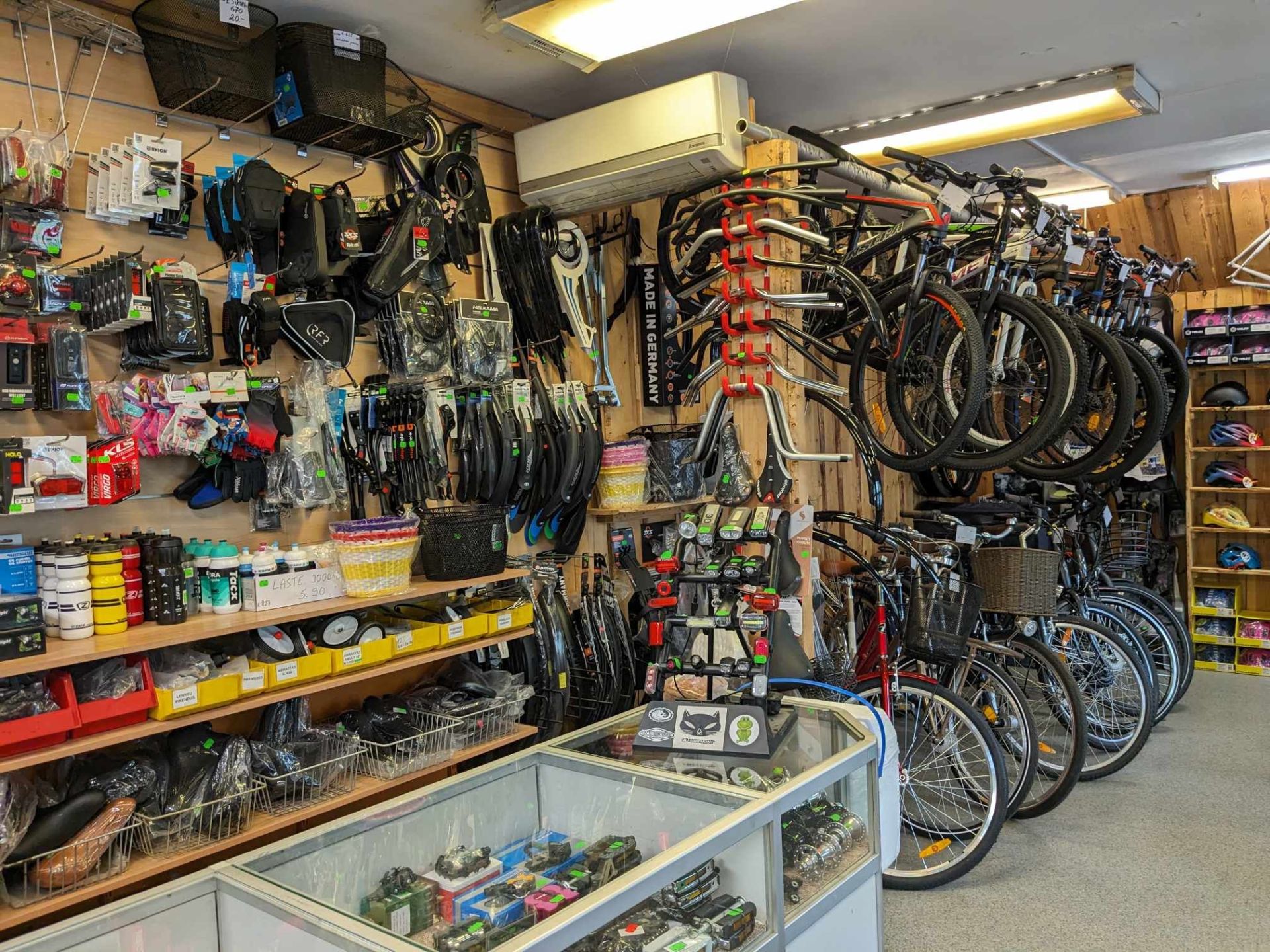 Tartu Bicycle Shop New and Used Bicycles, Bicycle Rental in Tartu, Bicycle Repairs and Maintenance, Ice Skate Sharpening, Bicycle Parts and Accessories, Transport for Maintenance Tartu and vicinity
